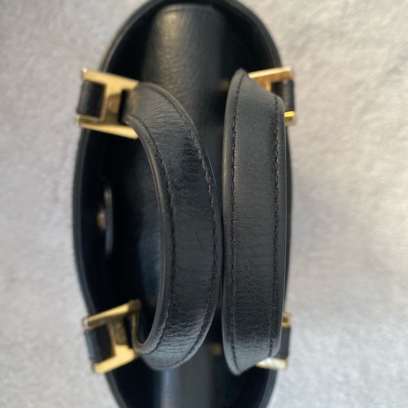 🌸SOLD🌸AUTHENTIC VINTAGE MCM MINI BLACK LEATHER HANDBAG - Picture 6 of 16